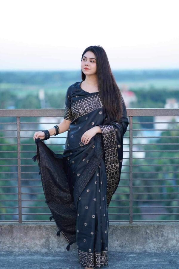 বধুয়া বেনারসি শাড়ি <কালো> কোড নং - ২৮০ - Image 2