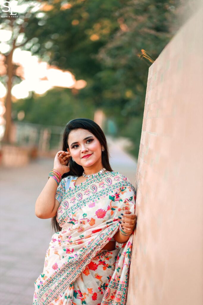 হাফসিল্ক জামদানি শাড়ি সাথে ব্লাউজ পিছ ফ্রি - Image 4