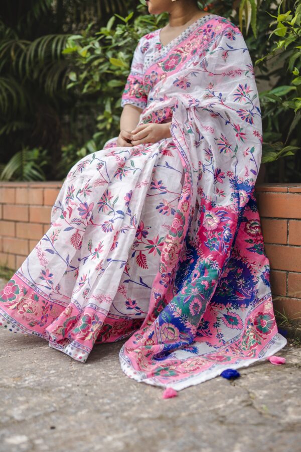 ফুলকুসুম – Floral Grace Half Silk Saree + ফ্রি ব্লাউজ পিস - Image 2