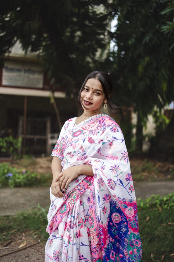 ফুলকুসুম – Floral Grace Half Silk Saree + ফ্রি ব্লাউজ পিস - Image 3