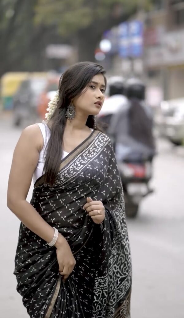 নিগার | NIGAR – The Black Bloom Saree - Image 4