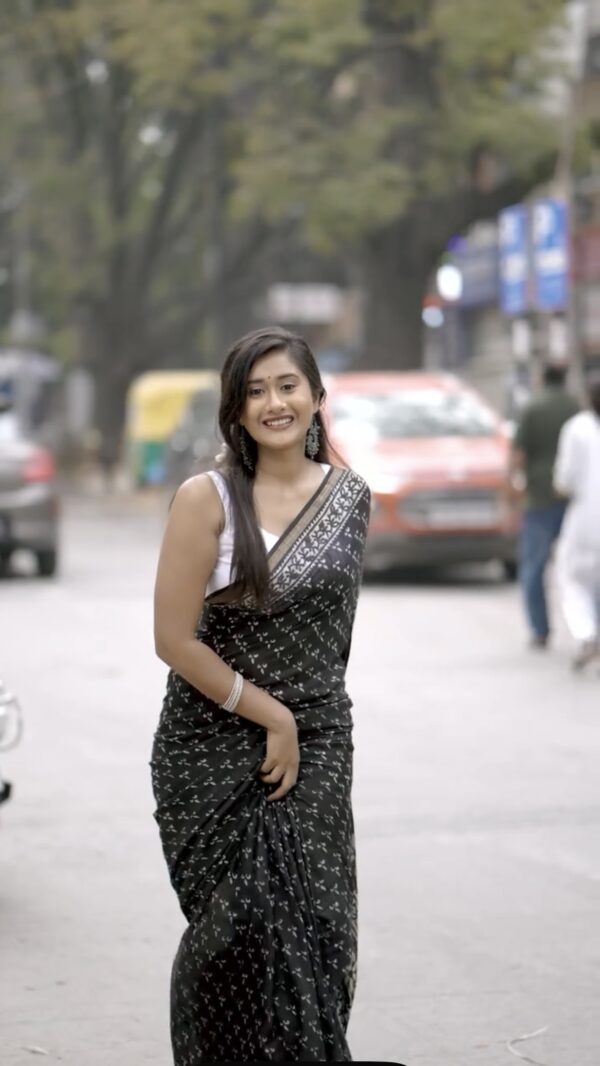 নিগার | NIGAR – The Black Bloom Saree - Image 2