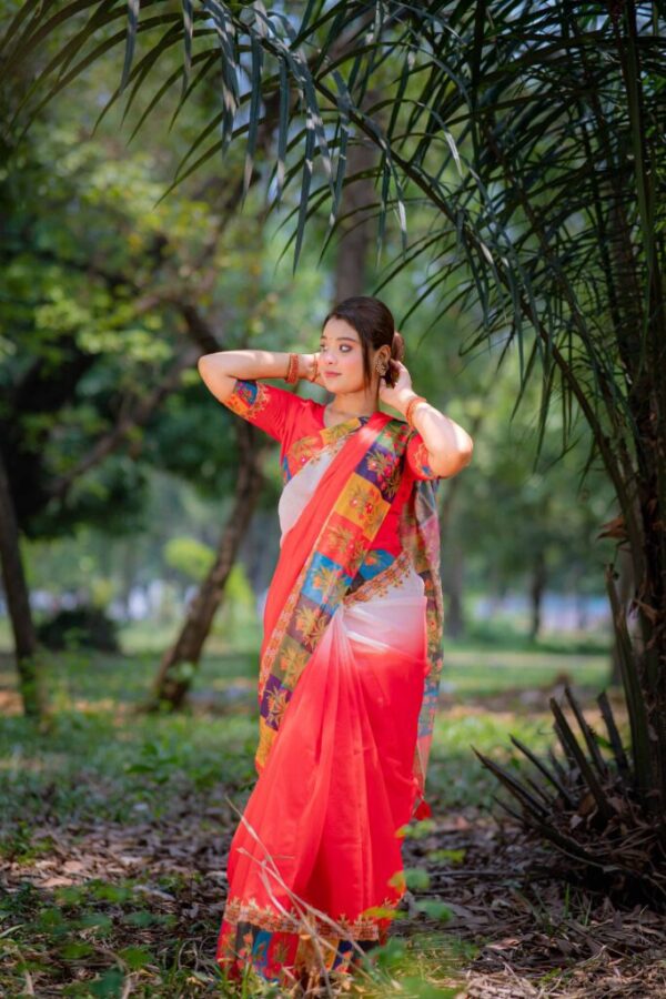চিত্রলতা কল্পনা – Chitralata Kalpona
Rongin Pārer Adhunik Silk Saree | রঙিন পাড়ের আধুনিক সিল্ক শাড়ি