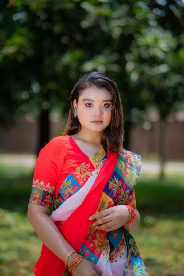 চিত্রলতা কল্পনা – Chitralata Kalpona
Rongin Pārer Adhunik Silk Saree | রঙিন পাড়ের আধুনিক সিল্ক শাড়ি - Image 5