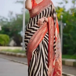 প্রিমিয়াম মাখন সিল্ক ডিজিটাল প্রিন্ট শাড়ী+ ব্লাউজ পিস ফ্রি