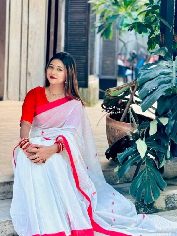 Tangail Nakshi Par Saree - Image 2