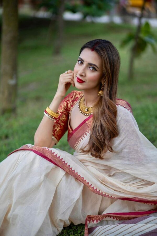 Tangail Nakshi Par Saree - Image 2