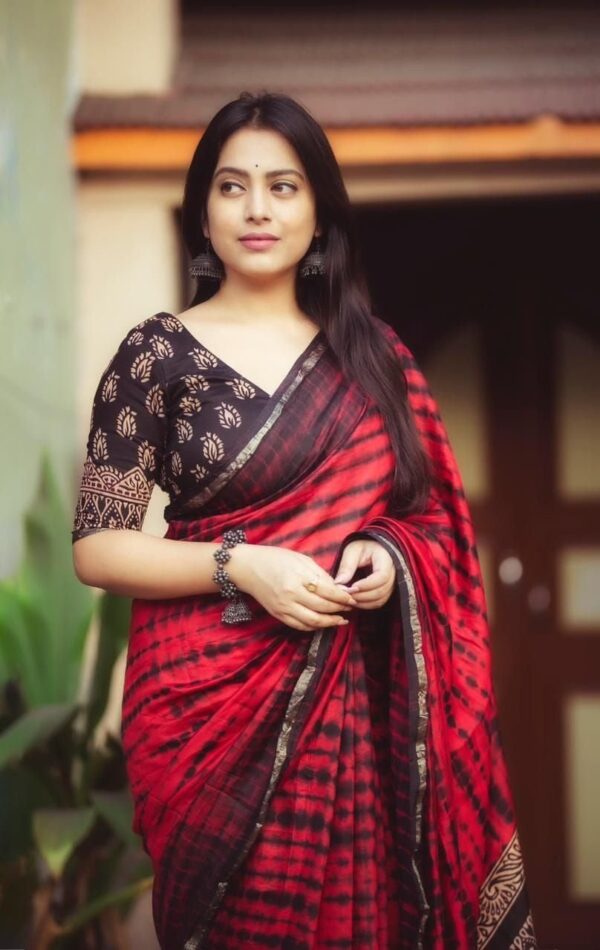 Premium Quality Digital Print Saree — Bliss | BUS-DP-4002 - Image 2